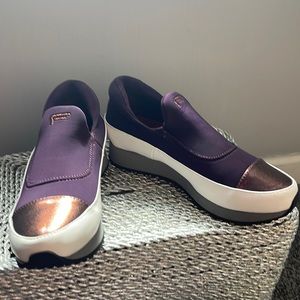 Rand new super unique designer skip on Lycra purple sneakers